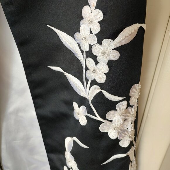 Vintage Cache Black & White Embroidered Beaded Formal Gown Dress W/Shawl Scarf 4 - Picture 3 of 16